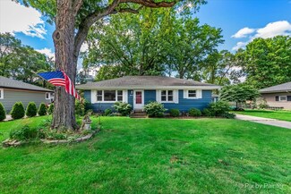 653 Elizabeth St, South Elgin, IL 60177