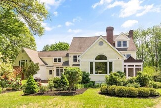 1 Rivercrest Dr, West Newbury, MA 01985