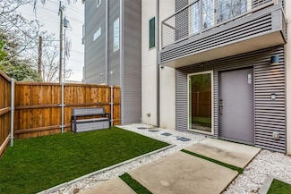 1803 Richardson Ave Unit 102, Dallas, TX 75215