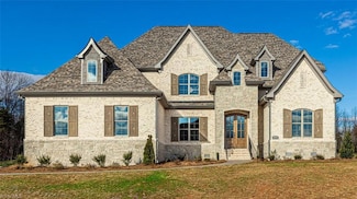 401 Suzanne Jessup Ct, Greensboro, NC 27455