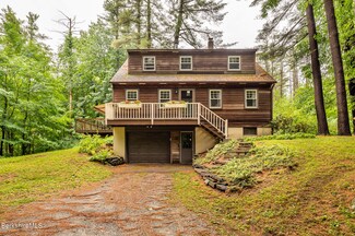 394 Housatonic St, Lenox, MA 01240