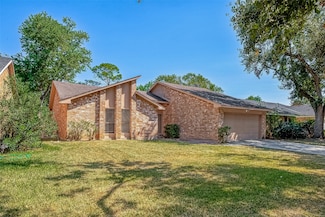 2931 Jenny Dr, Sugar Land, TX 77479