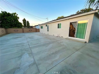 15061 Columbia Ln, Huntington Beach, CA 92647