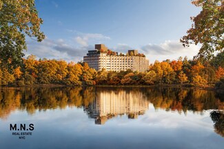 11 Ocean Pkwy Unit 1001, Windsor Terrace, NY 11218