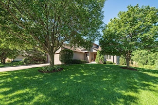 1084 Stein Dr, Waconia, MN 55387