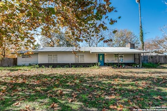 508 Oakhaven Rd, Pleasanton, TX 78064