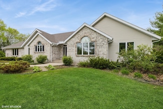 296 Regina Ln, Belvidere, IL 61008