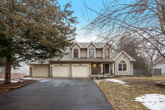 1012 Cardinal Cir, Hudson, WI 54016