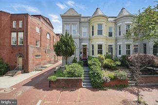 425 9th St NE, Washington, DC 20002