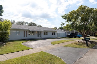 14868 SW 71st Ln, Miami, FL 33193