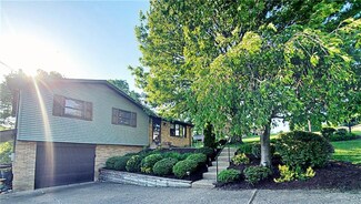 28 Crestwood Dr, Cecil-Bishop, PA 15321