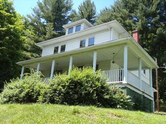 253 Kanawha Ave, Rainelle, WV 25962