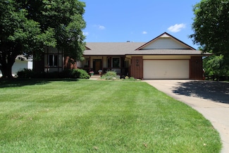 2212 N Chadsworth St, Wichita, KS 67205