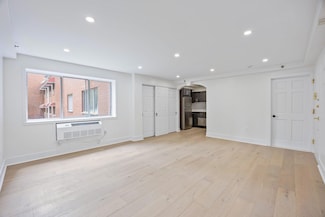 102-10 Queens Blvd, Flushing, NY 11375