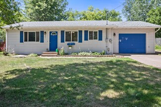 205 10th St NW, Pine City, MN 55063