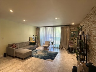 5901 Canterbury Dr Unit 11, Culver City, CA 90230