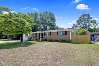 5217 Hornbeam Rd, Fayetteville, NC 28304