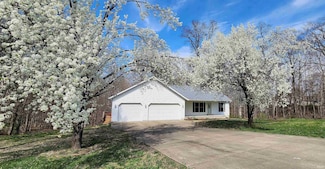 4495 S Ridge Ln, Washington, IN 47501