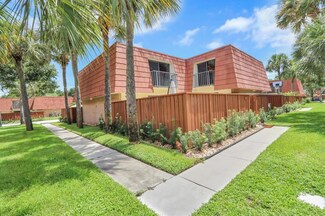 756 Buttonwood Ln, Boynton Beach, FL 33436