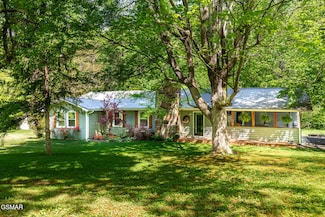 4527 E Scenic Dr, Gatlinburg, TN 37738