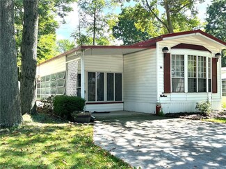 1229 Columbiana Lisbon Rd Unit 101, Columbiana, OH 44408