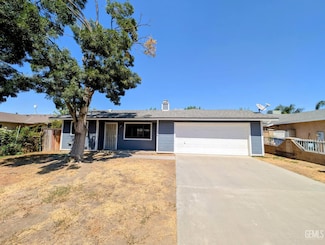 980 E Joanne Ave, Pixley, CA 93256