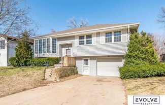 5617 N 96th St, Omaha, NE 68134
