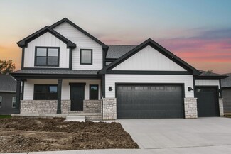 8302 Wyman Dr, St. John, IN 46373