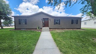 710 Ontario Ave, Elwood, NE 68937