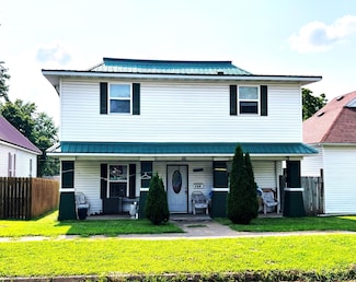 702 4th St, Monett, MO 65708