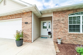 5003 Chesapeake Ln, Columbia, MO 65202