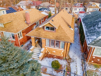 7715 S Oglesby Ave, Chicago, IL 60649