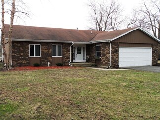 3 Lake Metonga Trail, Grant Park, IL 60940