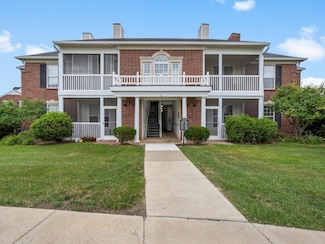 846 W Summerfield Glen Cir Unit 112, Ann Arbor, MI 48103