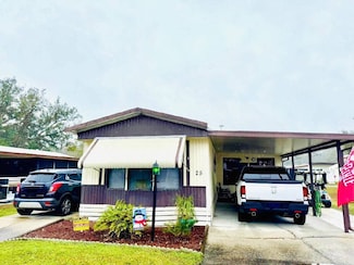 25 Leisure Dr, Auburndale, FL 33823
