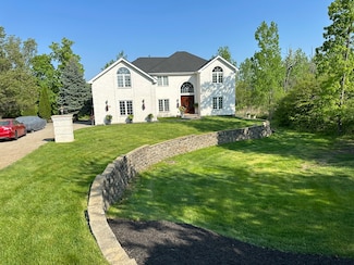 319 Royal Oaks Dr, Steger, IL 60475