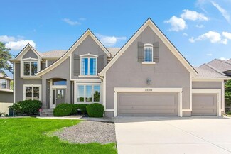 22203 W 56th St, Shawnee, KS 66226