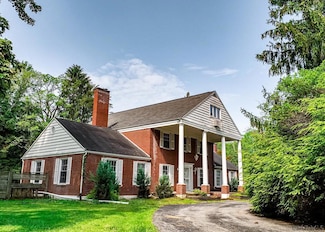 916 Saint Clair Rd, Johnstown, PA 15905