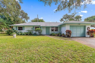 2374 Snug Harbor Dr, West Palm Beach, FL 33410