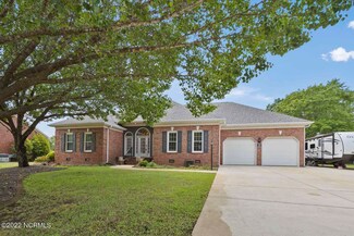 1110 Four Wood Dr, Fayetteville, NC 28312