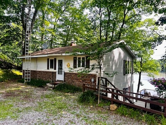 6302 E Interlochen Rd, Fountain, MI 49410