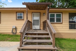 21 Clearview St, Pointblank, TX 77364