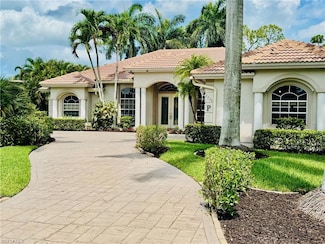 2225 Goshawk Ct, Naples, FL 34105