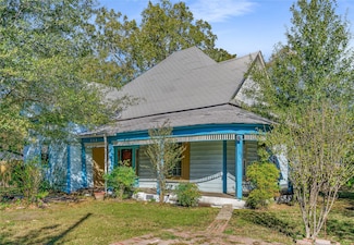 713 E College St, Terrell, TX 75160