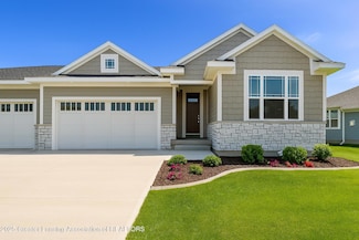 629 Aquila Dr, East Lansing, MI 48823