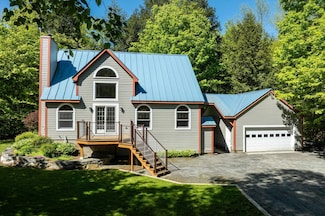31 Plumley Ave, Ludlow, VT 05149