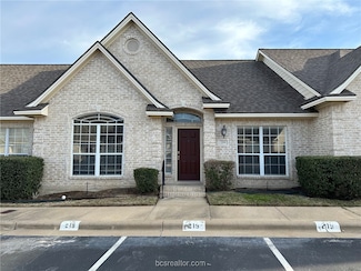 219 Fraternity Row, College Station, TX 77845