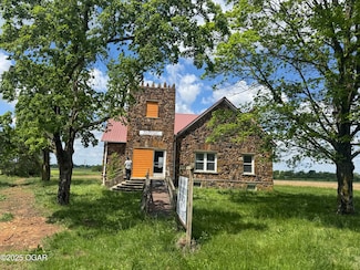 10425 State Highway 37, Golden City, MO 64748