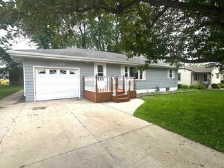 1745 S Shore Dr, Worthington, MN 56187