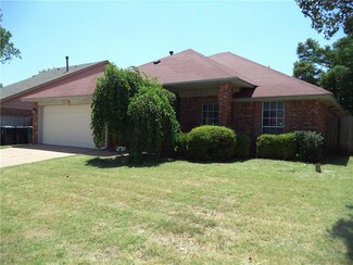 9409 Buttonfield Ave, Moore, OK 73160